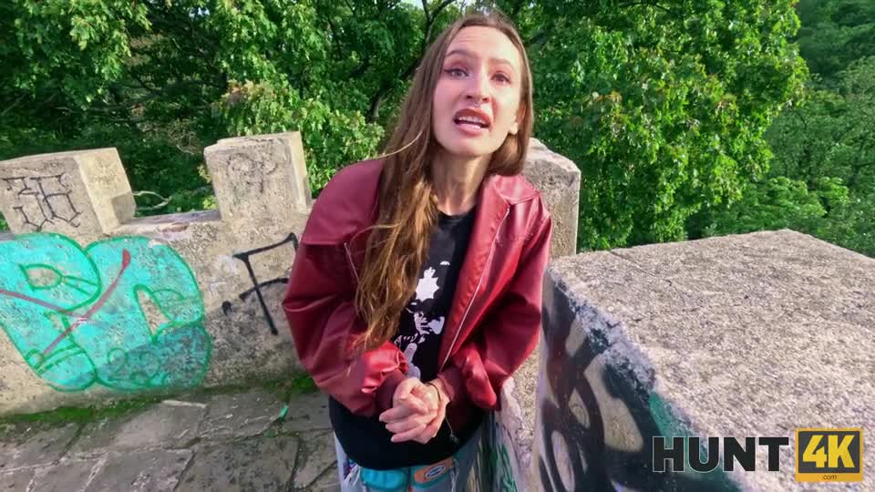 Hunt4K Xxnx Porn Mari Moon Clithanger