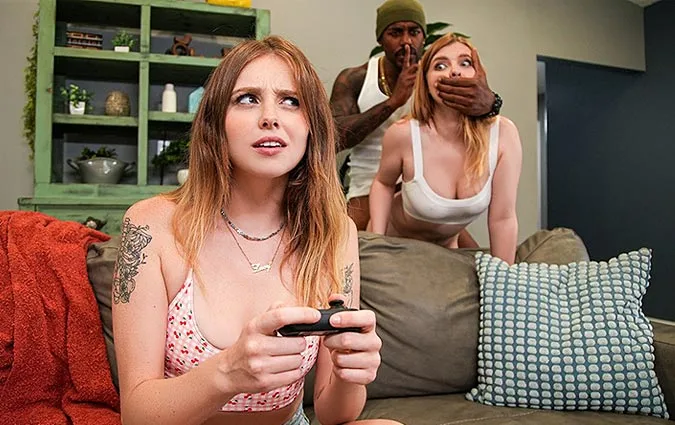 BrazzersExxtra – Harlow West And Lucy Foxx Professional Cum Dodger